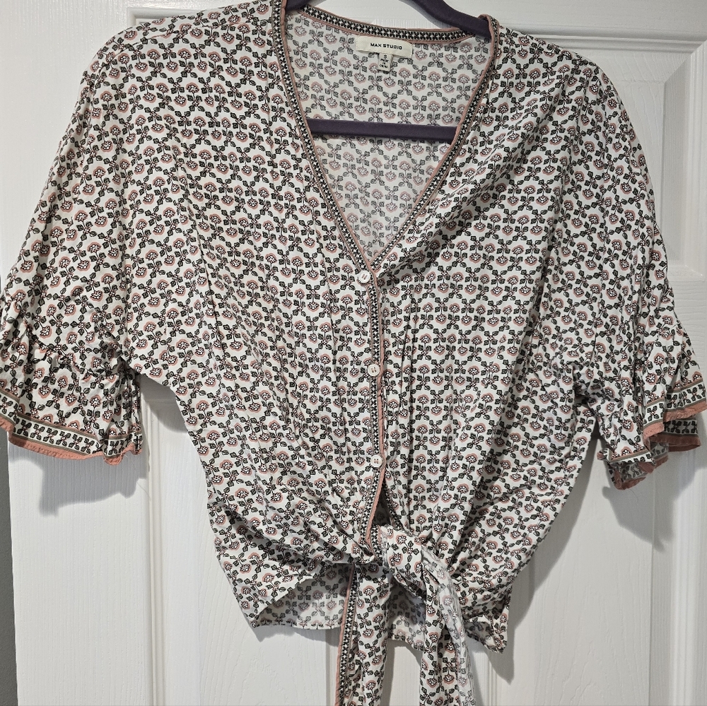 Max Studio Black and White Patterned Tie-Front Blouse